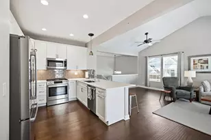1138 Jordan Cir, Lake Zurich, IL 60047 - Photo 5