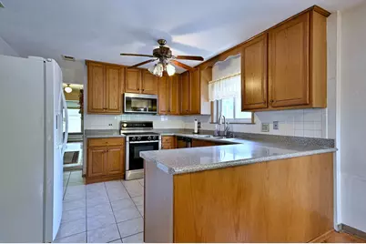 611 N Lincoln Avenue, Addison, IL 60101 - Photo 5