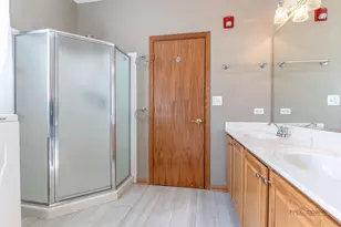 306 Greenview Ln, Lake Villa, IL 60046 - Photo 11