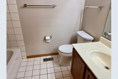13361 W Heiden Circle, Lake Bluff, IL 60044 - Photo 13