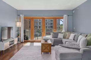 175 W Brush Hill Rd, Elmhurst, IL 60126 - Photo 5