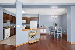 175 W Brush Hill Rd, Elmhurst, IL 60126 - Photo 9