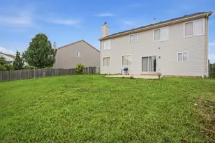 702 Silver Leaf Ct, Joliet, IL 60431 - Photo 3