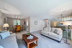 2287 Durham Dr, Wheaton, IL 60189 - Photo 3