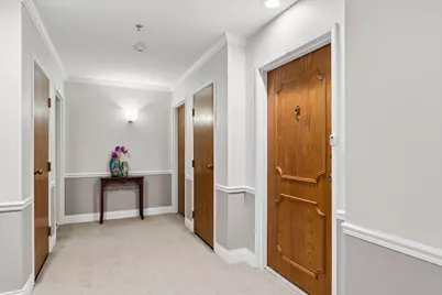 501 Lake Hinsdale Drive #109, Willowbrook, IL 60527 - Photo 3