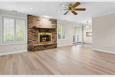 501 Lake Hinsdale Drive #109, Willowbrook, IL 60527 - Photo 15