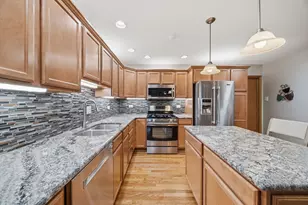 8129 Bob O Link Rd, Orland Park, IL 60462 - Photo 5