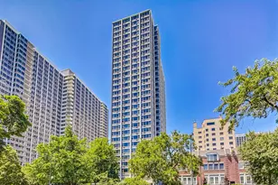4250 N Marine Dr, Chicago, IL 60613 - Photo 1