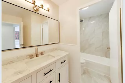 4250 N Marine Drive #1222, Chicago, IL 60613 - Photo 17