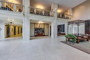 4250 N Marine Dr, Chicago, IL 60613 - Photo 9