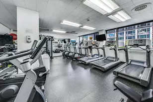 4250 N Marine Dr, Chicago, IL 60613 - Photo 27