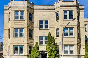4852 N Sacramento Ave, Chicago, IL 60625 - Photo 1
