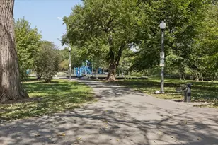 4852 N Sacramento Ave, Chicago, IL 60625 - Photo 15
