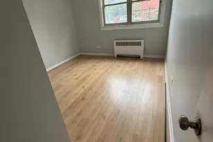 6700 S Paxton Ave, Chicago, IL 60649 - Photo 3