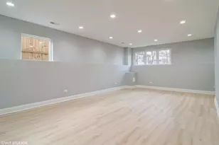 1101 N Lawndale Ave, Chicago, IL 60651 - Photo 11