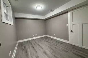 7627 W 64 St, Summit, IL 60501 - Photo 11