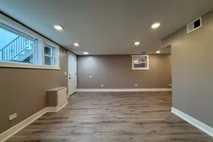 7627 W 64 St, Summit, IL 60501 - Photo 3