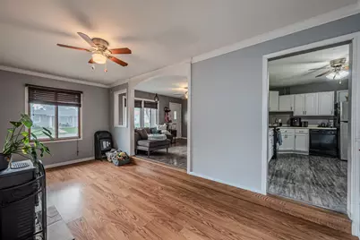 404 Kenyon Avenue, Romeoville, IL 60446 - Photo 11