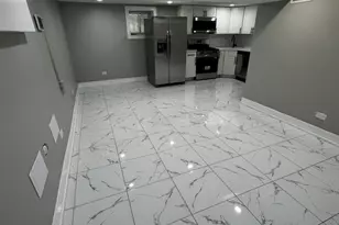 1427 N Lawndale Ave, Chicago, IL 60651 - Photo 5