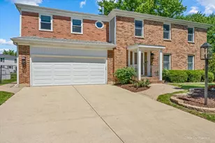 1280 Pembrook Circle, Roselle, IL 60172 - Photo 1
