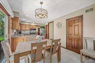 1280 Pembrook Circle, Roselle, IL 60172 - Photo 13