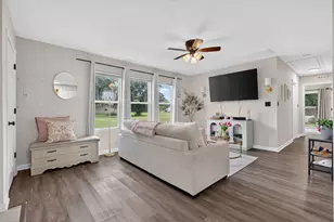 552 N Center St, Braidwood, IL 60408 - Photo 5
