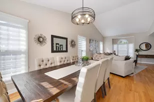 2317 Broadway Ln, Schaumburg, IL 60194 - Photo 9