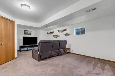 4240 Peartree Drive, Lake in the Hills, IL 60156 - Photo 17