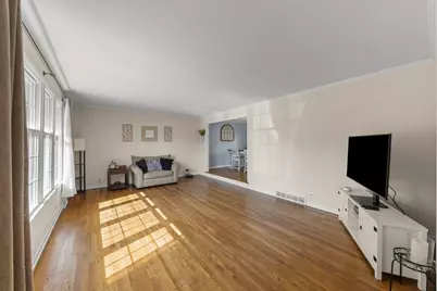 625 N Locust Street, Frankfort, IL 60423 - Photo 3