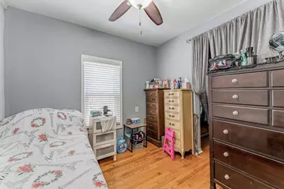 2923 N Neenah Avenue, Chicago, IL 60634 - Photo 9