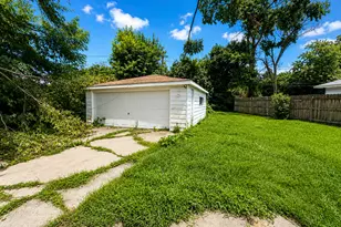 103 Shabbona Dr, Park Forest, IL 60466 - Photo 13