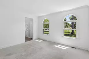 1001 W Ellis St, Palatine, IL 60067 - Photo 3