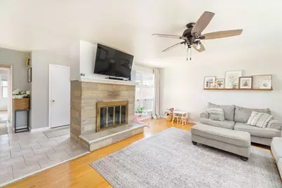 309 W 2nd Street, Oglesby, IL 61348 - Photo 7