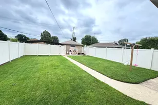 309 W 2nd St, Oglesby, IL 61348 - Photo 23