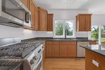 427 W Natoma Avenue, Addison, IL 60101 - Photo 9