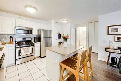 545 N Dearborn Street #1903, Chicago, IL 60654 - Photo 3