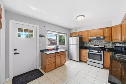 9837 Garden Court, Schiller Park, IL 60176 - Photo 9