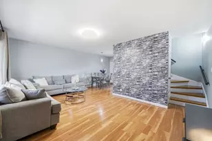 9837 Garden Ct, Schiller Park, IL 60176 - Photo 5