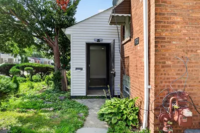 9722 S Merrion Avenue, Chicago, IL 60617 - Photo 5