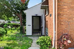 9722 S Merrion Ave, Chicago, IL 60617 - Photo 5