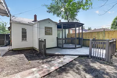 9722 S Merrion Avenue, Chicago, IL 60617 - Photo 13