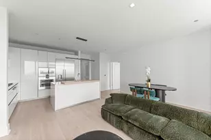 363 E Wacker Dr, Chicago, IL 60601 - Photo 9