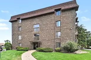 830 Elder Rd, Homewood, IL 60430 - Photo 1