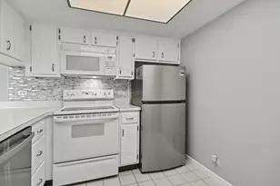 830 Elder Rd, Homewood, IL 60430 - Photo 7
