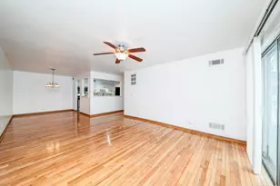 5300 Carriage Way Dr, Rolling Meadows, IL 60008 - Photo 9