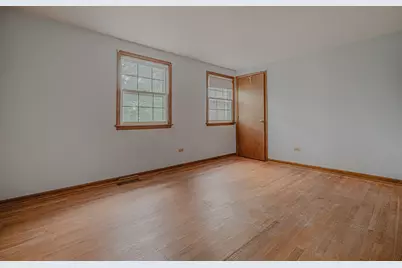 102 N Glendale Avenue, Barrington, IL 60010 - Photo 17