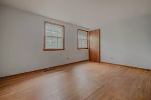 102 N Glendale Ave, Barrington, IL 60010 - Photo 17
