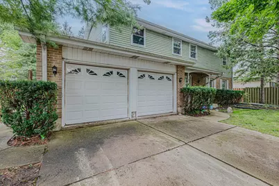 102 N Glendale Avenue, Barrington, IL 60010 - Photo 1