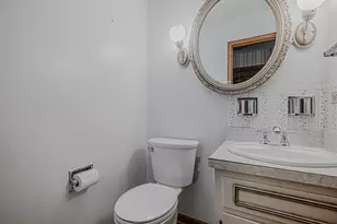 102 N Glendale Ave, Barrington, IL 60010 - Photo 23