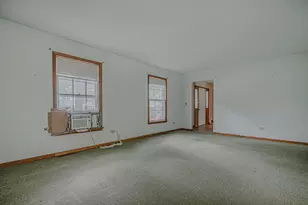 102 N Glendale Ave, Barrington, IL 60010 - Photo 5